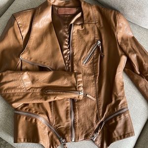 Blank NYC Faux Leather Jacket in Camel; Size small